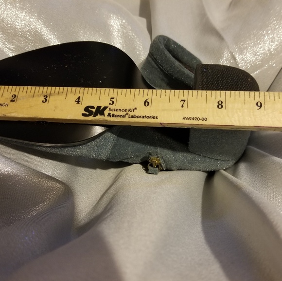 Anthropologie
shimmered suede blue ankle boots - Picture 6 of 6